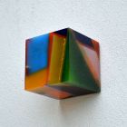 Color Cube 2021, Harz, Pigmente, 15x15x15 cm
